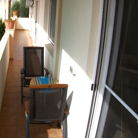 Rust, Panoramisch Uitzicht En Comfort In *